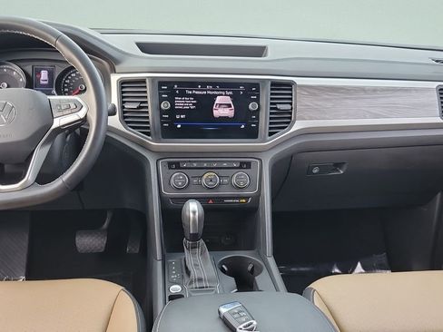 Used 2021 Volkswagen Atlas Cross Sport SE FWD image 15