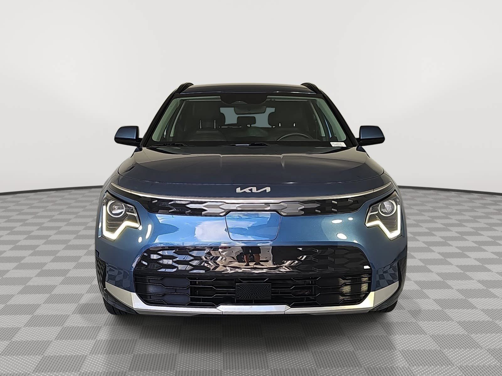 Used 2023 Kia Niro Wind w/ Wind Preserve Package FWD image 3