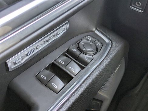Used 2022 GMC Sierra 1500 Denali image 26