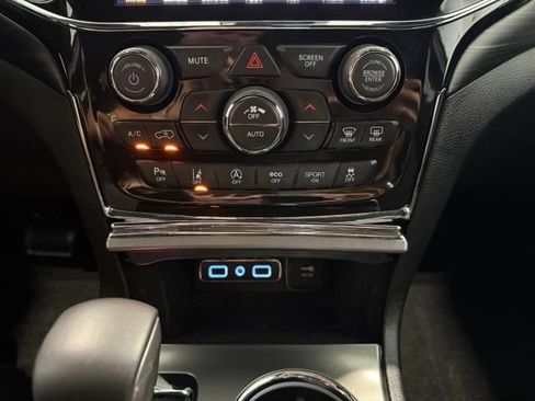 Used 2021 Jeep Grand Cherokee Freedom Edition AWD/4WD image 19