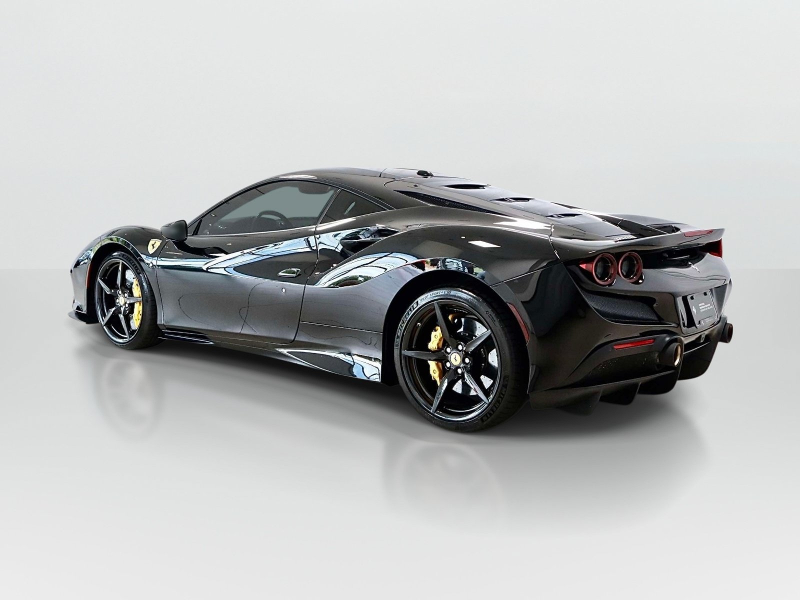 Certified 2022 Ferrari F8 Tributo RWD image 3