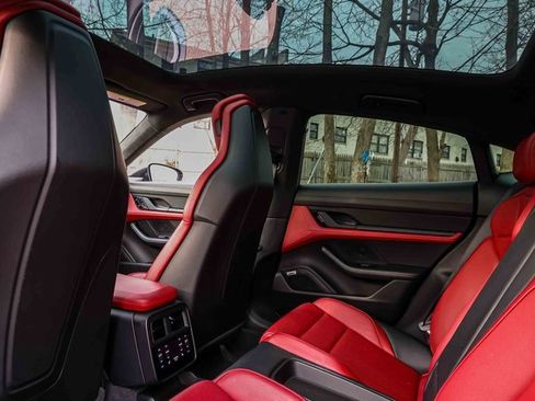 Used 2020 Porsche Taycan Turbo image 22