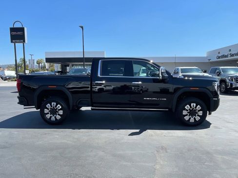 New 2025 GMC Sierra 2500 Denali w/ Denali Reserve Package image 4