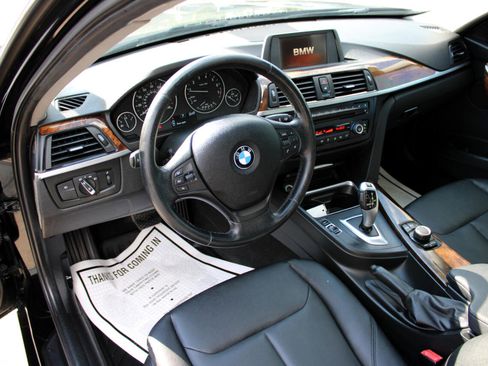 Used 2014 BMW 320i xDrive Sedan image 21