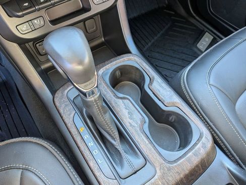 Certified 2022 GMC Canyon Denali image 21