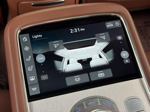 Used 2024 Genesis G90 3.5T image 44