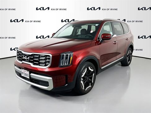 Used 2023 Kia Telluride S w/ S Sunroof Package image 4