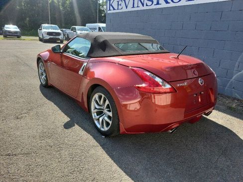 Used 2013 Nissan 370Z Touring RWD image 8