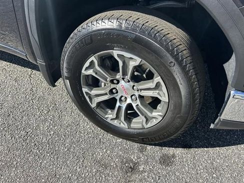 Used 2025 GMC Sierra 1500 SLT image 29