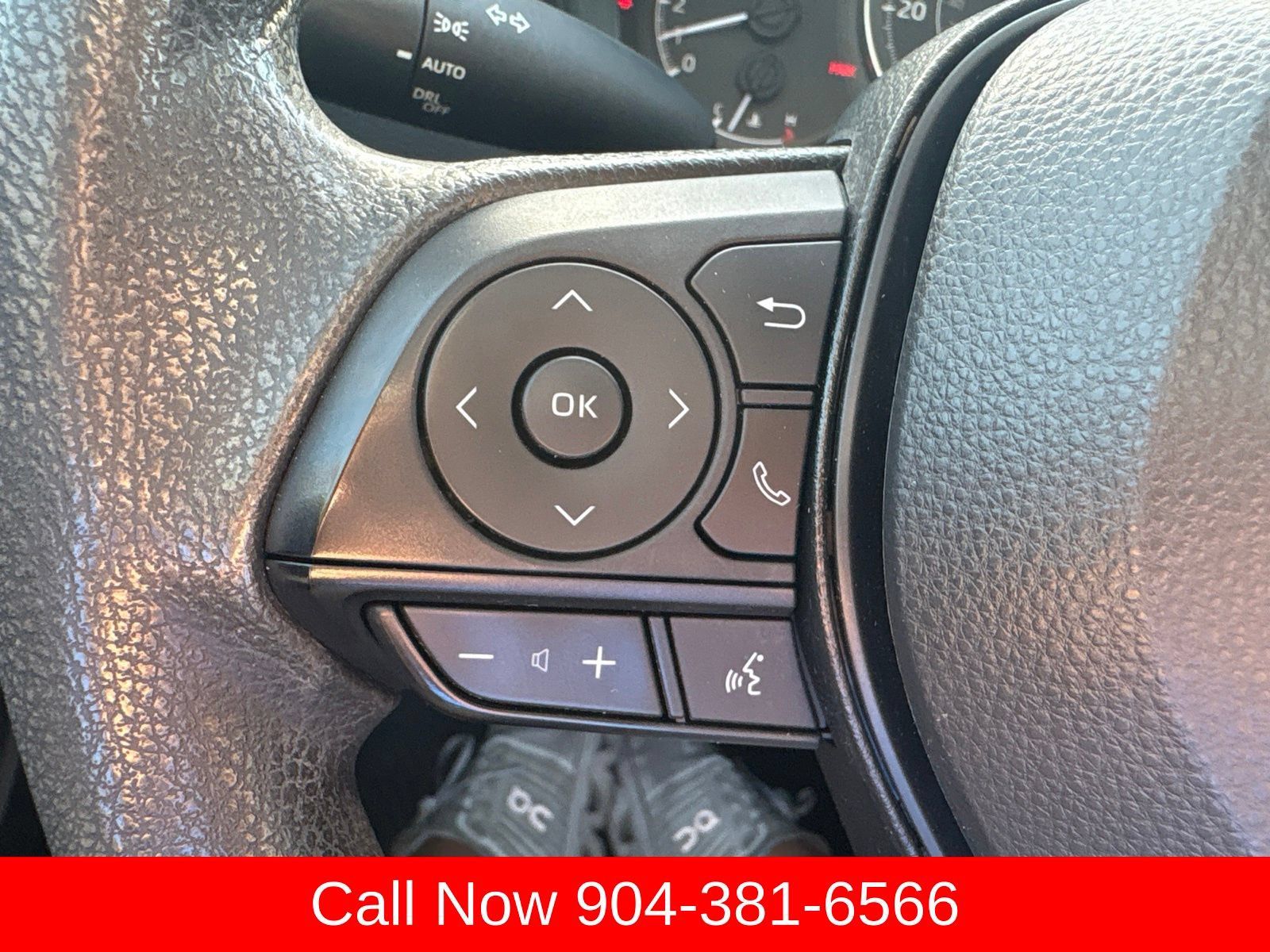 Used 2022 Toyota Corolla LE FWD image 23