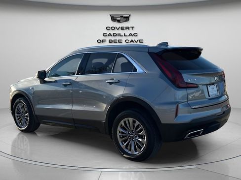 Used 2024 Cadillac XT4 Premium Luxury image 6