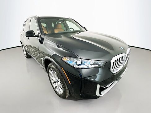 New 2026 BMW X5 sDrive40i image 3