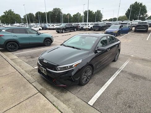 Used 2024 Kia Forte GT-Line w/ GT-Line Premium Package FWD image 3