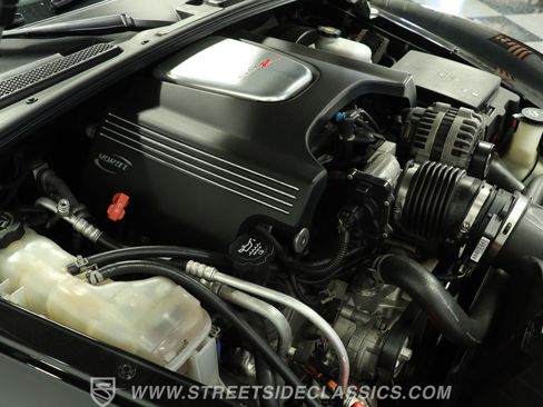 Used 2004 Chevrolet SSR w/ Preferred Equipment Group RWD image 32