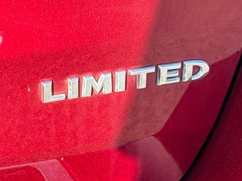 Used 2018 Jeep Grand Cherokee Limited AWD/4WD image 24