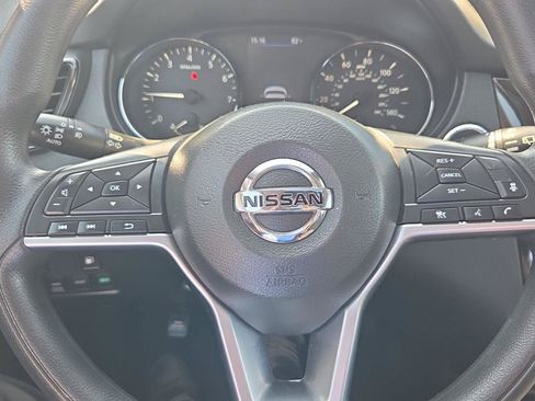 Used 2020 Nissan Rogue SV AWD/4WD image 19