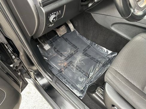 Used 2020 Jeep Grand Cherokee Laredo image 23