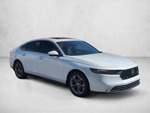 Used 2024 Honda Accord EX image 3