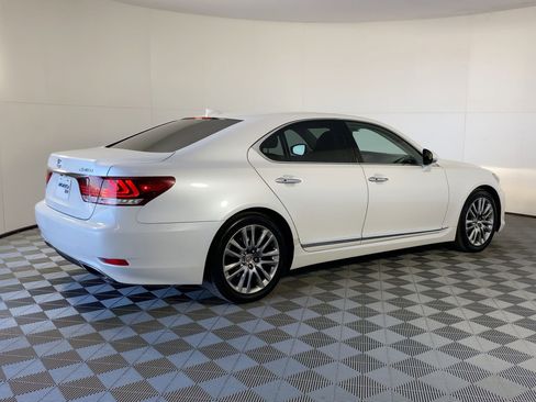 Used 2017 Lexus LS 460 image 7