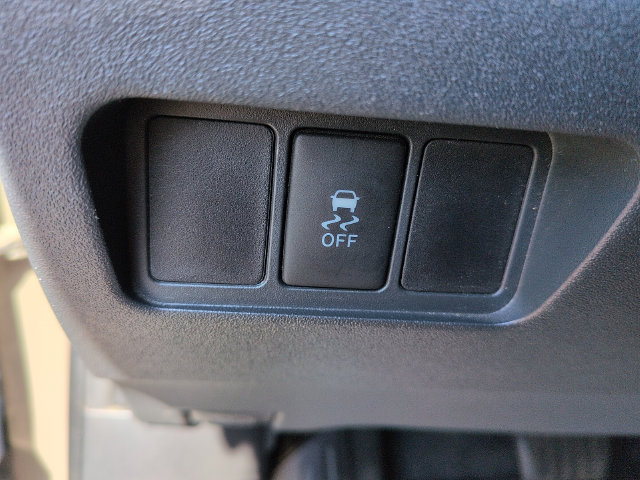 Used 2015 Scion xB FWD image 16