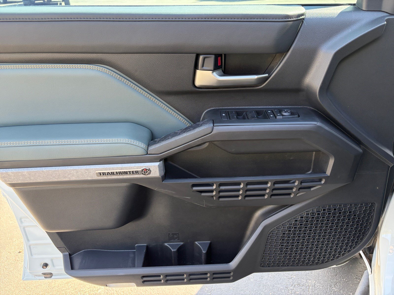 Certified 2025 Toyota Tacoma 4x4 Double Cab Hybrid image 9