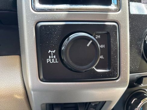 Used 2017 Ford F250 Lariat w/ Chrome Package AWD/4WD image 35