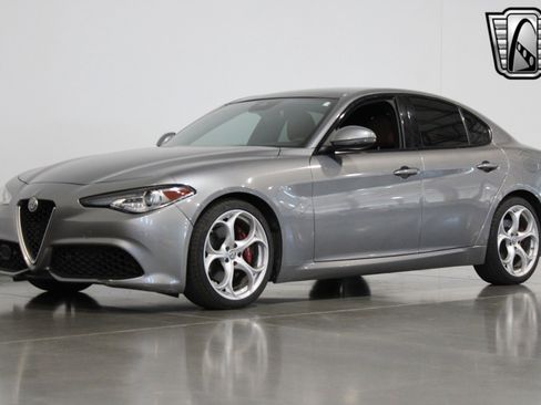 Used 2020 Alfa Romeo Giulia Ti Sport image 26