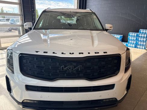Certified 2022 Kia Telluride SX w/ SX Prestige Package AWD/4WD image 3