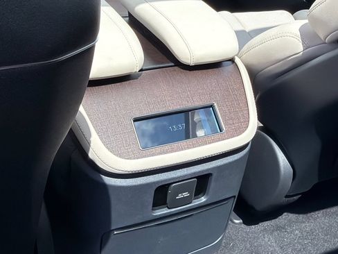 New 2027 Lincoln Navigator Reserve AWD/4WD image 25