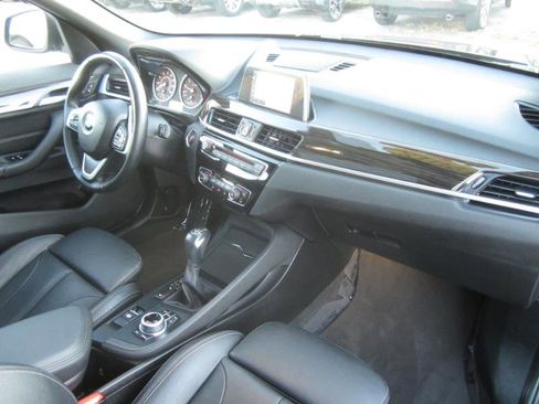 Used 2018 BMW X1 xDrive28i image 17