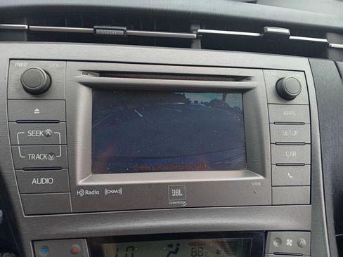 Used 2014 Toyota Prius Four FWD image 17