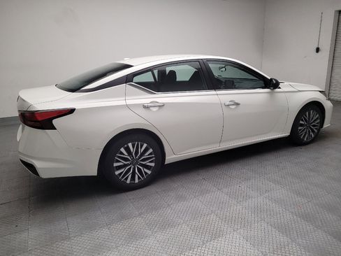 Used 2025 Nissan Altima 2.5 SV FWD image 10