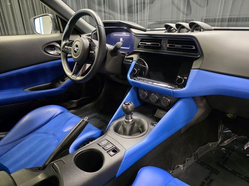Used 2024 Nissan Z Performance w/ Floor Mat Package RWD image 36