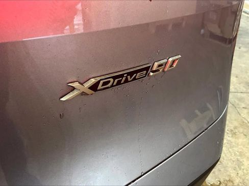 Used 2023 BMW iX xDrive50 image 11