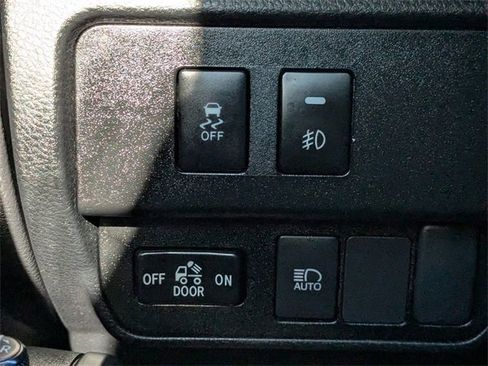 Used 2022 Toyota Tacoma SR image 24