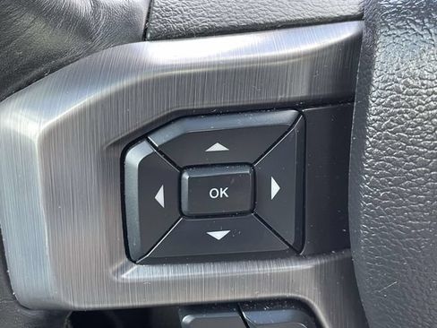 Used 2019 Ford Expedition Platinum RWD image 26