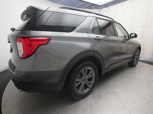 Used 2024 Ford Explorer XLT w/ Equipment Group 202A AWD/4WD image 37