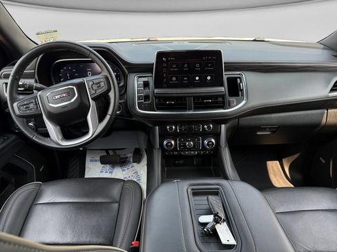 Used 2024 GMC Yukon SLT AWD/4WD image 24