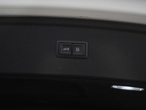 Used 2019 Audi Q5 2.0T Premium Plus w/ Premium Plus Package image 11