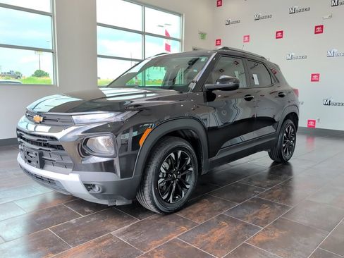 Used 2023 Chevrolet TrailBlazer LT FWD image 4