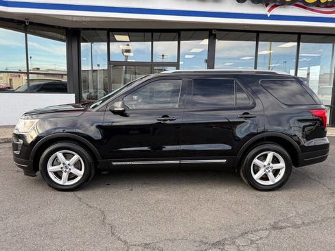 Used 2019 Ford Explorer XLT w/ Equipment Group 201A image 4