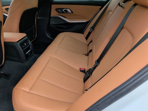 Used 2023 BMW 330i xDrive Sedan w/ Premium Package image 33