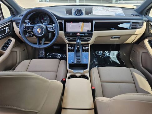 New 2025 Porsche Macan image 17