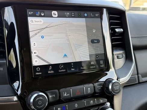 Used 2024 RAM 2500 Laramie w/ Safety Group AWD/4WD image 15