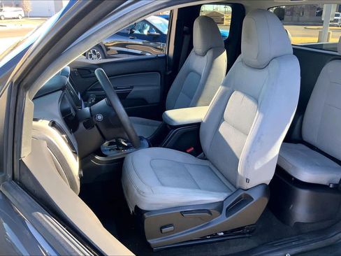 Used 2017 Chevrolet Colorado W/T image 8