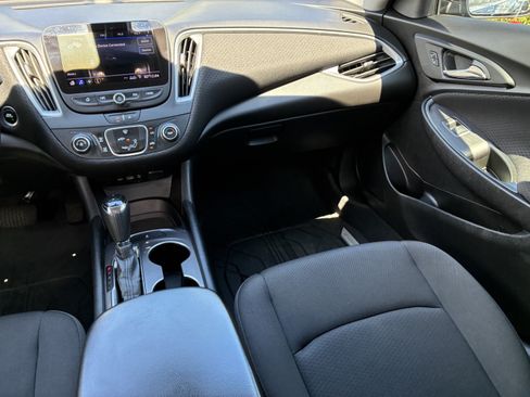 Used 2020 Chevrolet Malibu RS FWD image 18