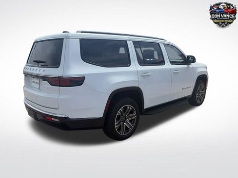 Used 2025 Jeep Wagoneer 4WD image 6