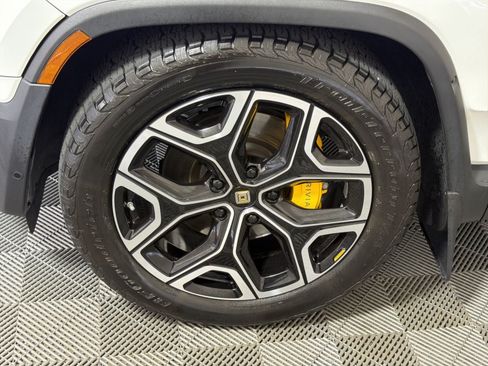 Used 2022 Rivian R1S Launch Edition AWD/4WD image 12