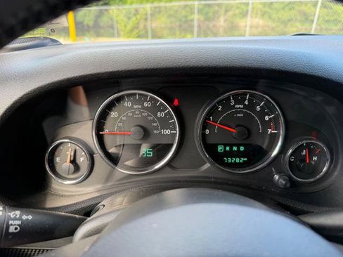 Used 2017 Jeep Wrangler Unlimited Sahara w/ Max Tow Package AWD/4WD image 44