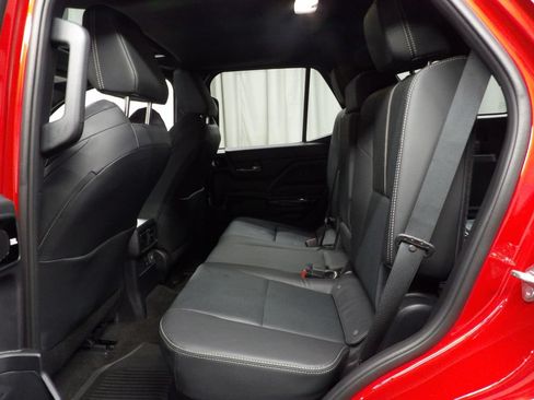 Used 2026 Toyota 4Runner Limited w/ Tow Technology Package AWD/4WD image 17